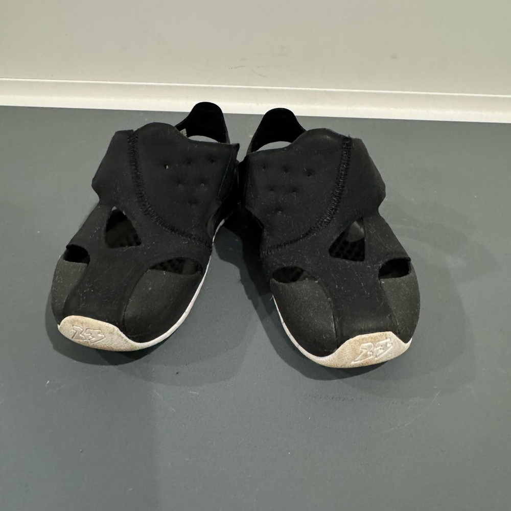 Jordan Black Kids sandals